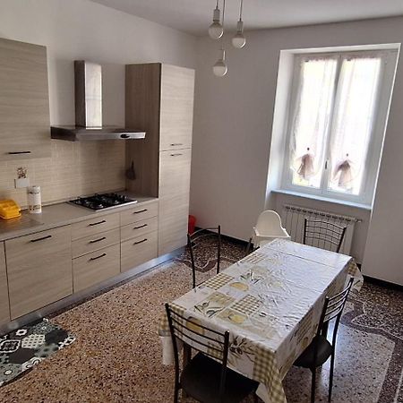 Апартаменты La Casa Dei Gatti Matti Генуя Экстерьер фото